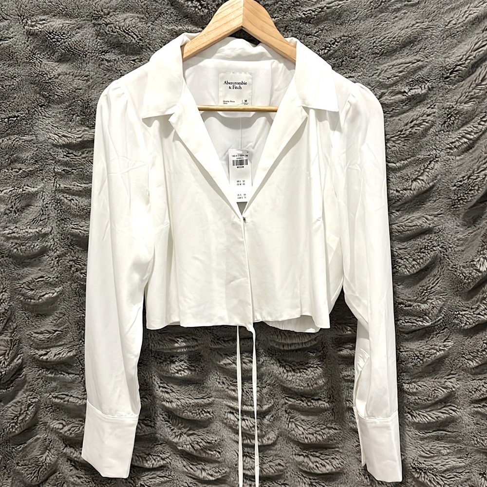 White crop collar Abercrombie wrap tie top